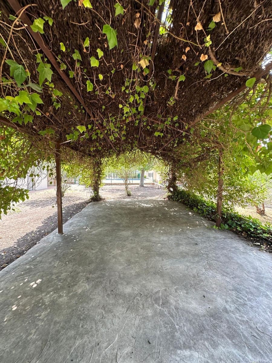 4 bedroom Villa for sale in Muro de Alcoy with pool - € 440,000 (Ref: 9726757)