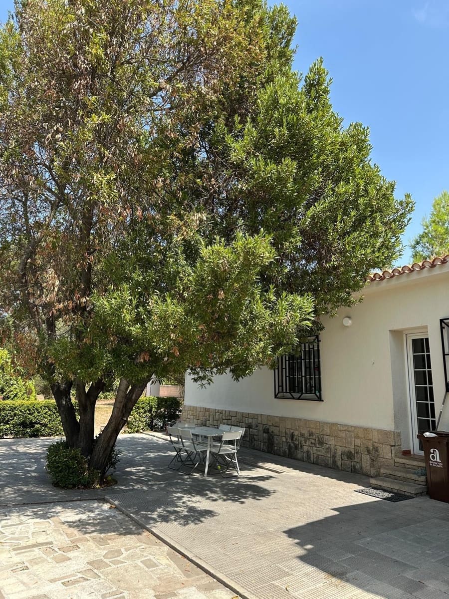 4 bedroom Villa for sale in Muro de Alcoy with pool - € 440,000 (Ref: 9726757)