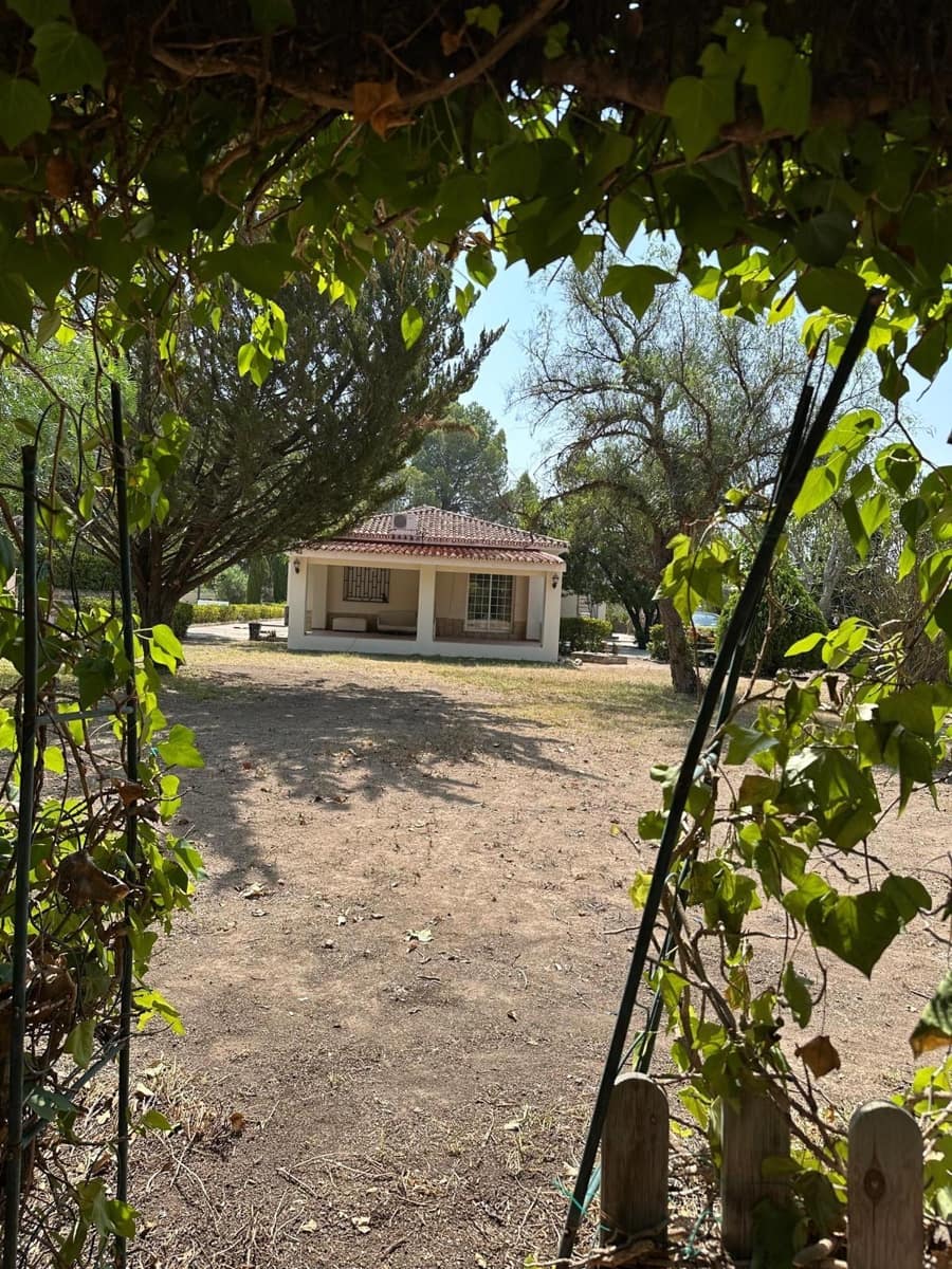 4 bedroom Villa for sale in Muro de Alcoy with pool - € 440,000 (Ref: 9726757)