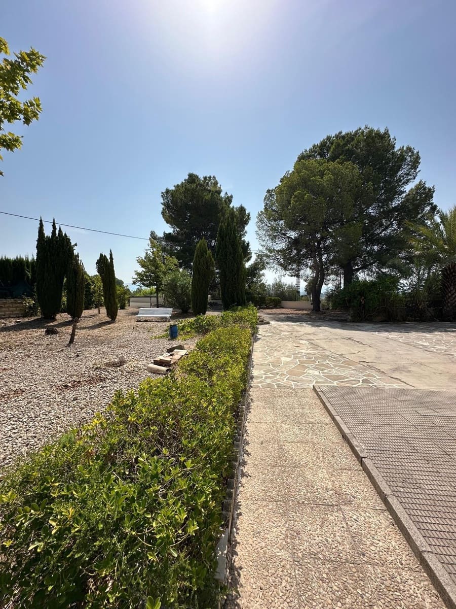 4 bedroom Villa for sale in Muro de Alcoy with pool - € 440,000 (Ref: 9726757)