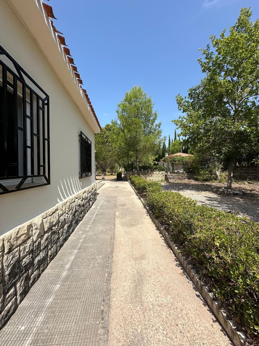 4 bedroom Villa for sale in Muro de Alcoy with pool - € 440,000 (Ref: 9726757)