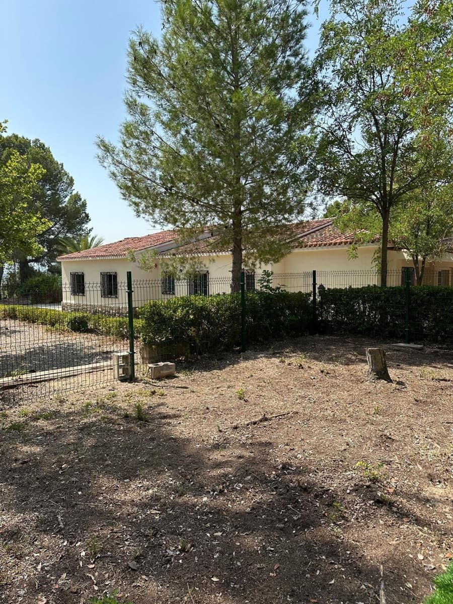 4 bedroom Villa for sale in Muro de Alcoy with pool - € 440,000 (Ref: 9726757)