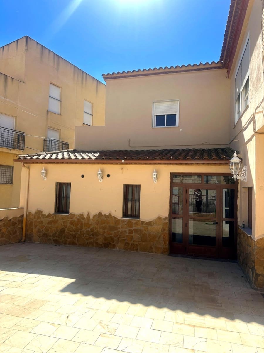 4 bedroom Villa for sale in Olula del Rio - € 300,000 (Ref: 9738934)