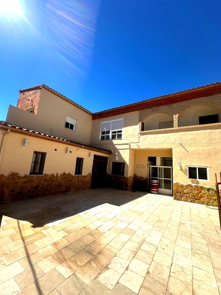 4 bedroom Villa for sale in Olula del Rio - € 300,000 (Ref: 9738934)