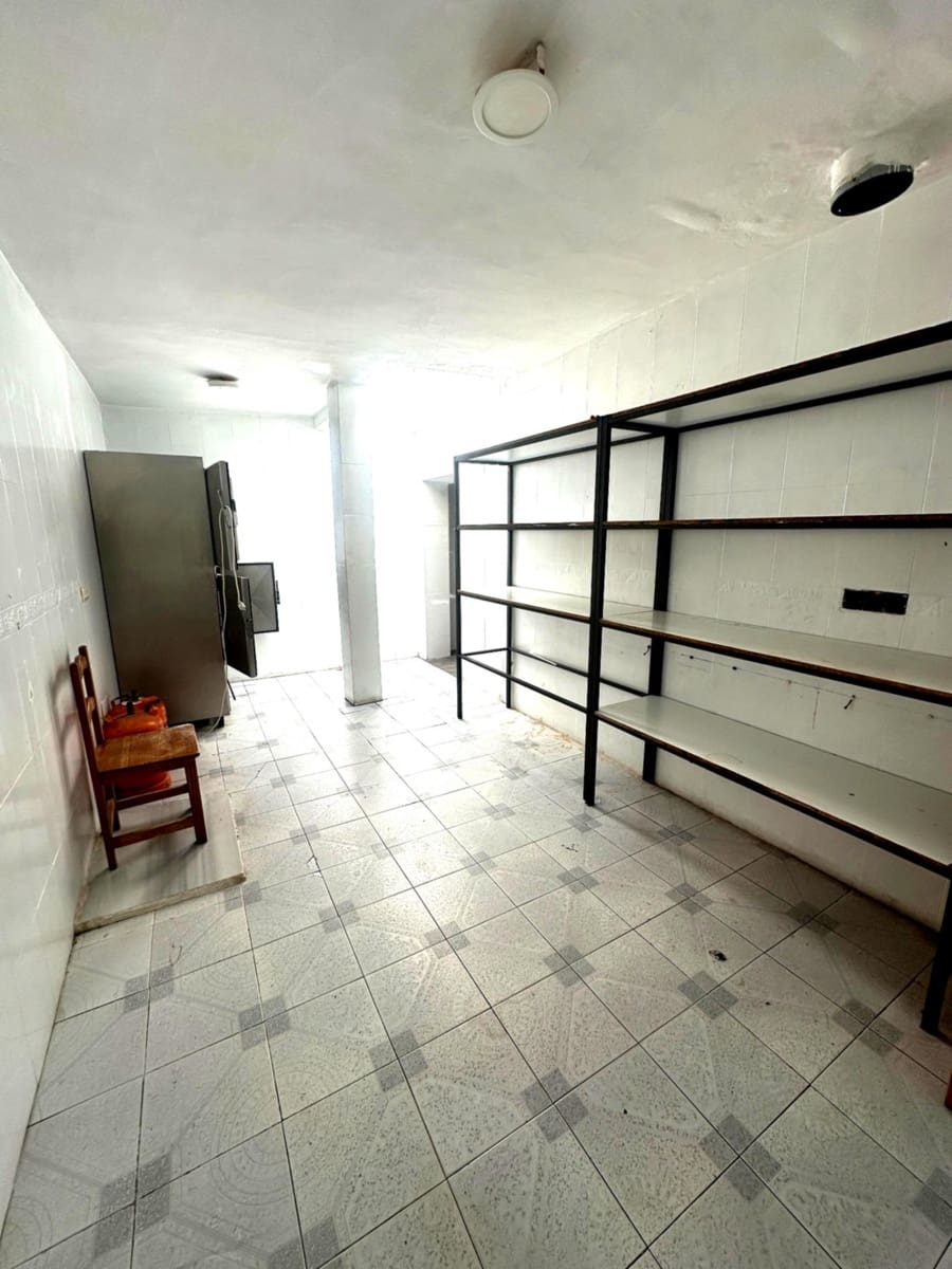 4 bedroom Villa for sale in Olula del Rio - € 300,000 (Ref: 9738934)