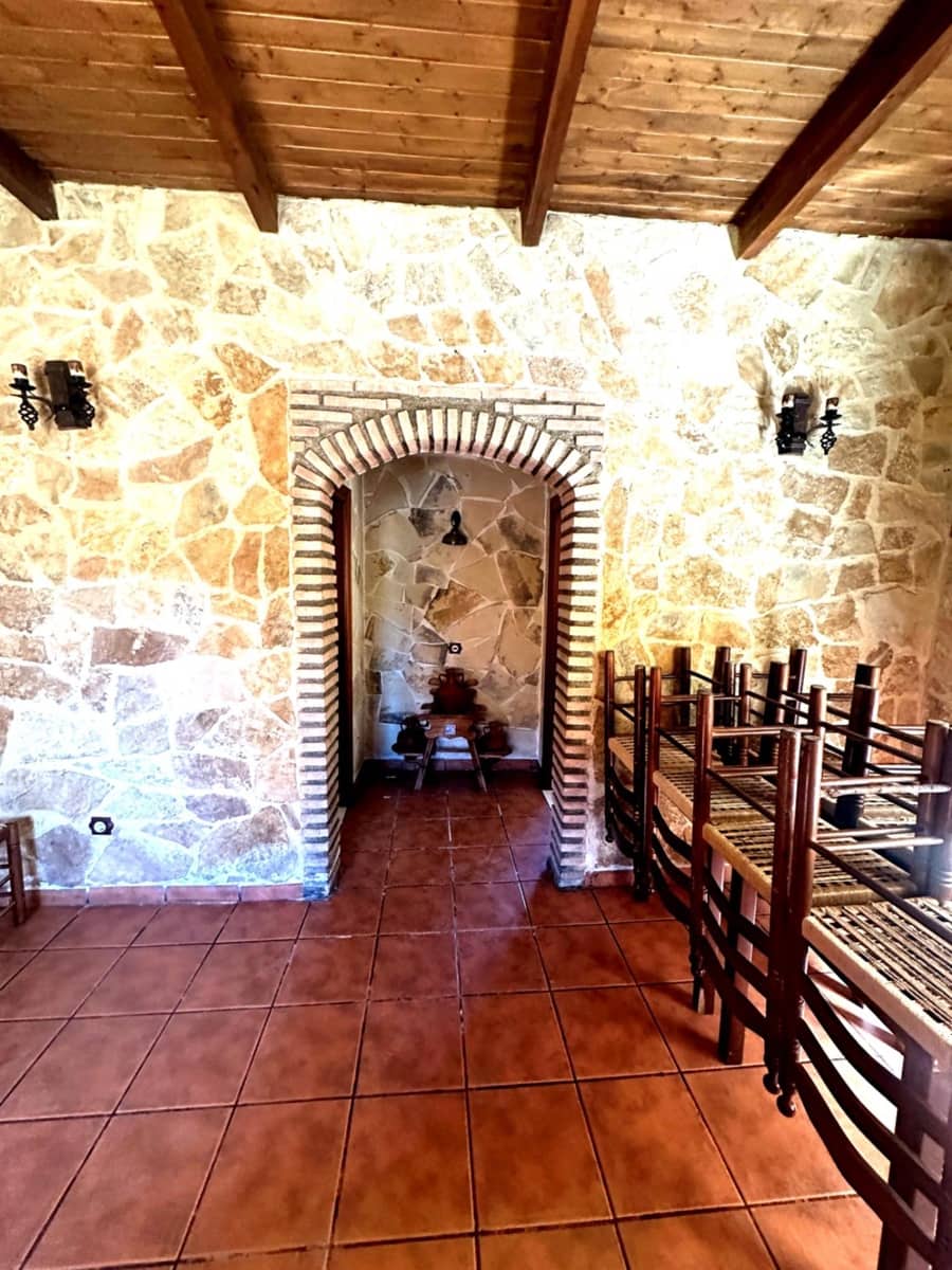 4 bedroom Villa for sale in Olula del Rio - € 300,000 (Ref: 9738934)