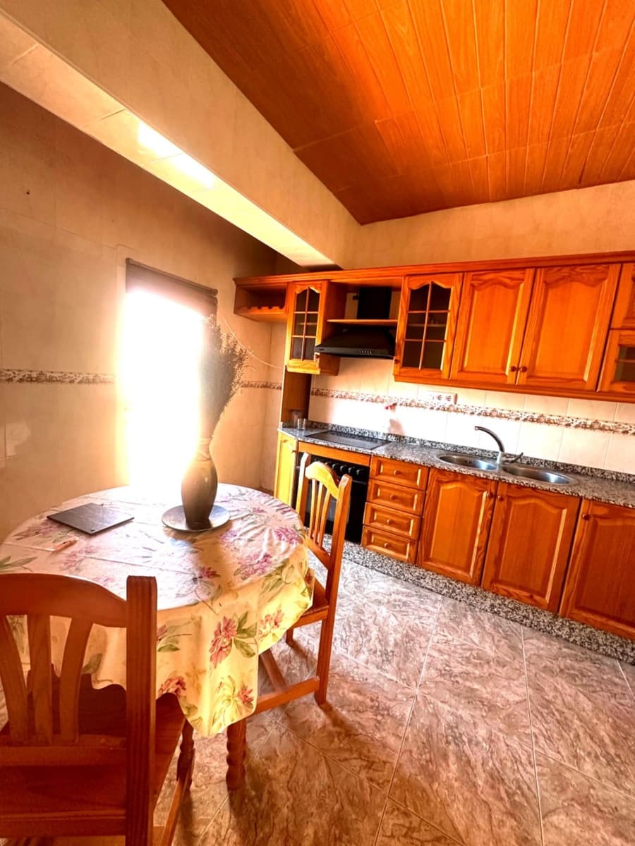 4 bedroom Villa for sale in Olula del Rio - € 300,000 (Ref: 9738934)