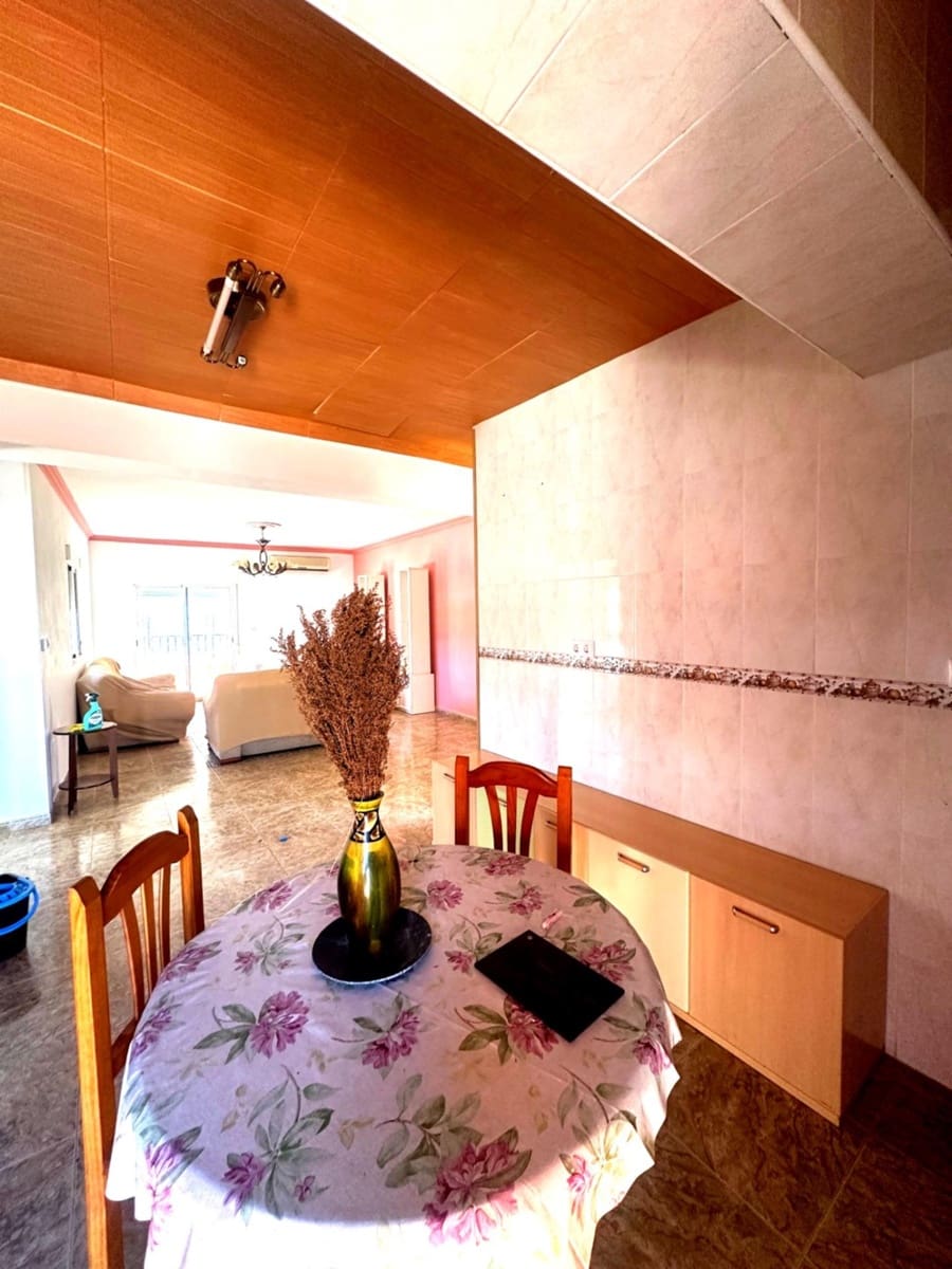 4 bedroom Villa for sale in Olula del Rio - € 300,000 (Ref: 9738934)