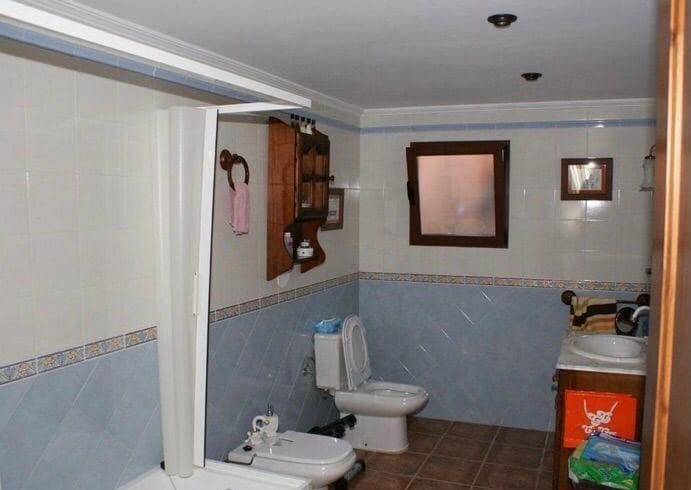 5 bedroom Townhouse for sale in Alcocer de Planes - € 260,000 (Ref: 9738936)