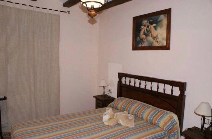 5 bedroom Townhouse for sale in Alcocer de Planes - € 260,000 (Ref: 9738936)