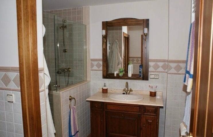 5 bedroom Townhouse for sale in Alcocer de Planes - € 260,000 (Ref: 9738936)