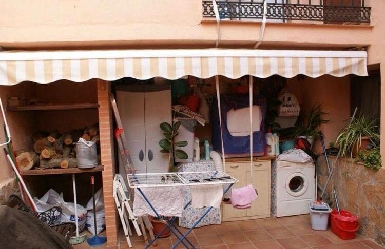 5 bedroom Townhouse for sale in Alcocer de Planes - € 260,000 (Ref: 9738936)