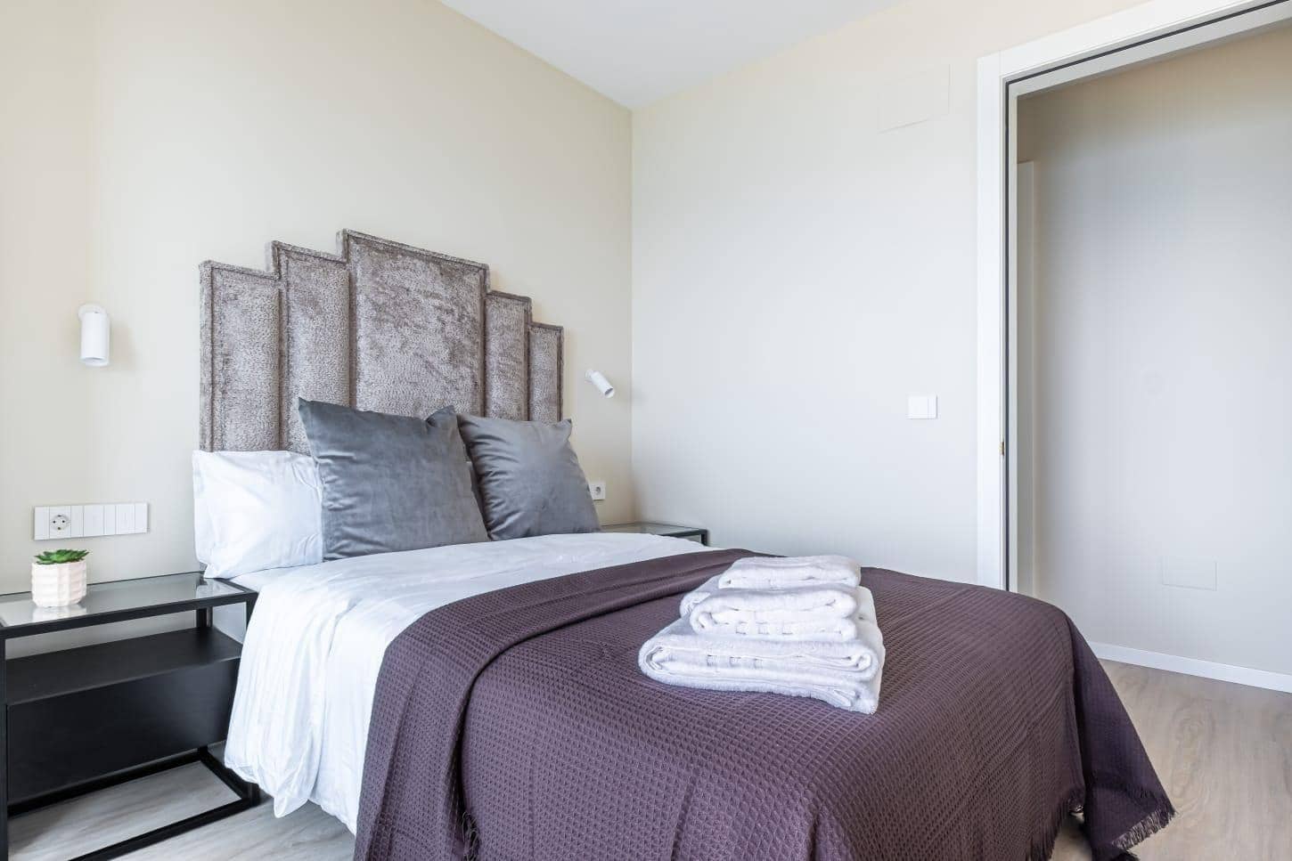 3 sypialnia Apartament na sprzedaż w Benidorm z basenem - 1 065 000 € (Ref: 9812247)