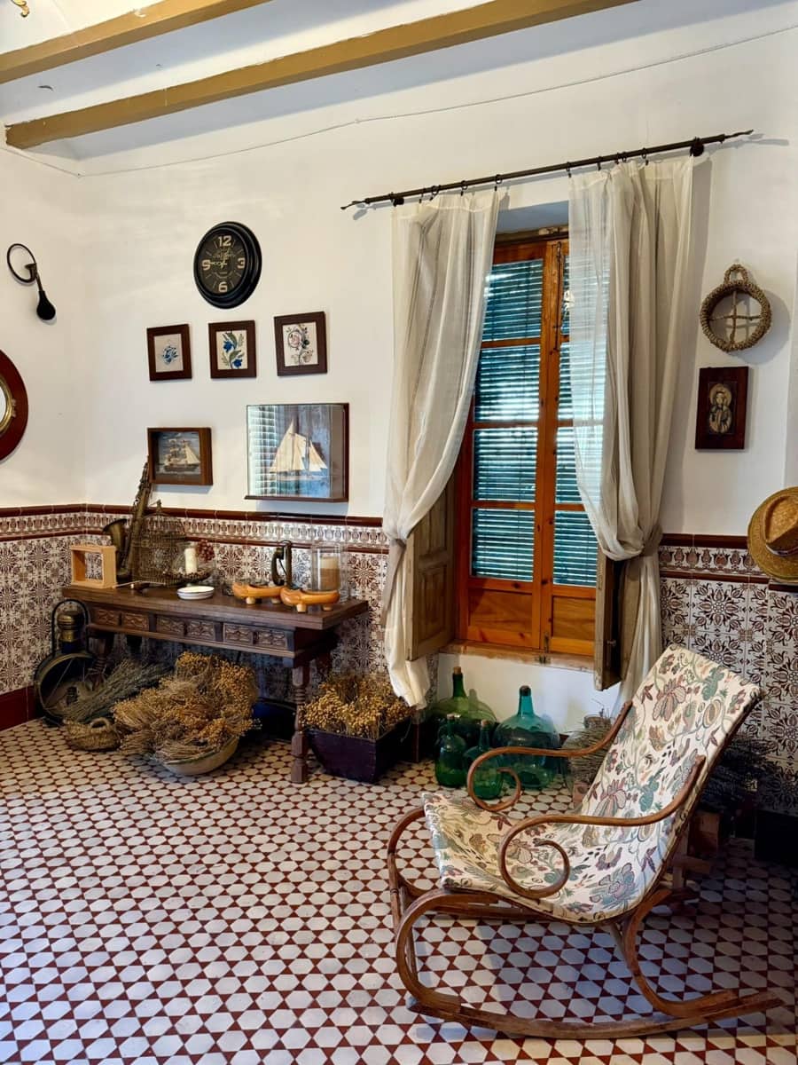 8 bedroom Villa for sale in Alcoy / Alcoi with garage - € 2,100,000 (Ref: 9833780)