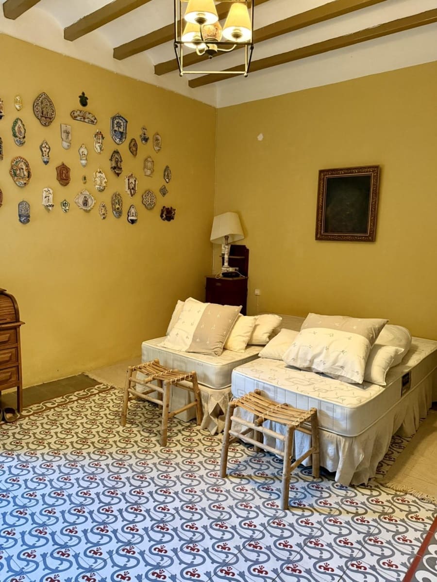 8 bedroom Villa for sale in Alcoy / Alcoi with garage - € 2,100,000 (Ref: 9833780)