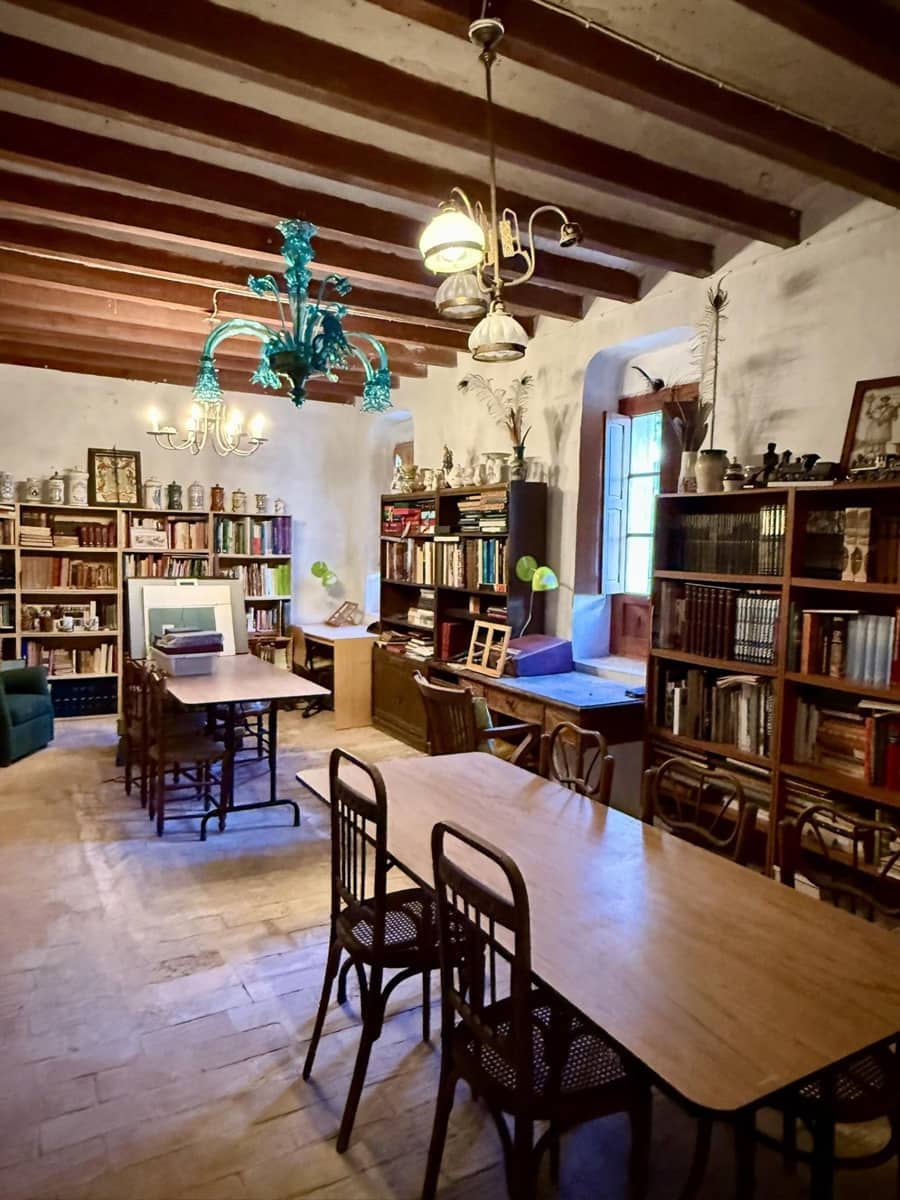 8 bedroom Villa for sale in Alcoy / Alcoi with garage - € 2,100,000 (Ref: 9833780)