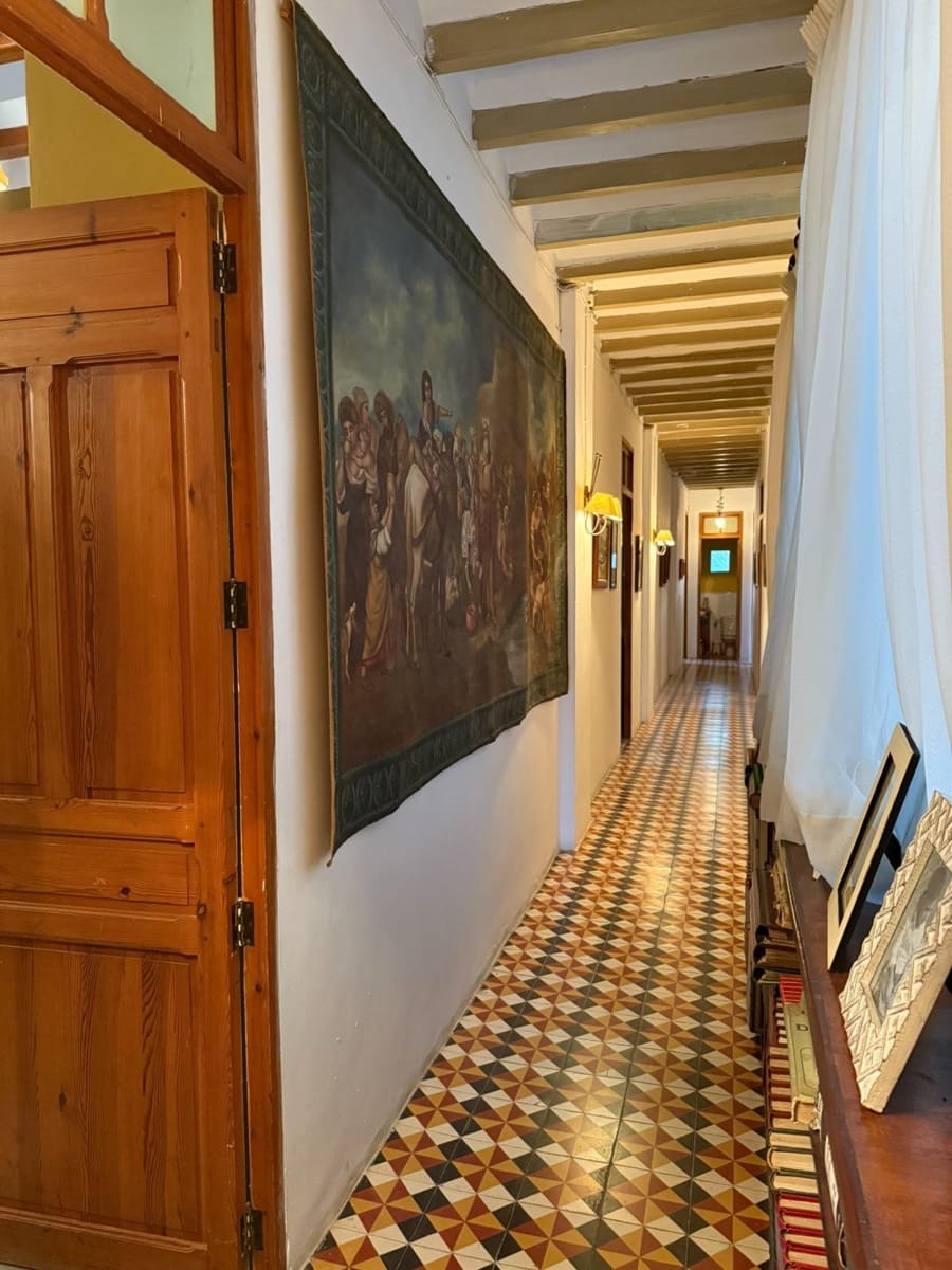 8 bedroom Villa for sale in Alcoy / Alcoi with garage - € 2,100,000 (Ref: 9833780)