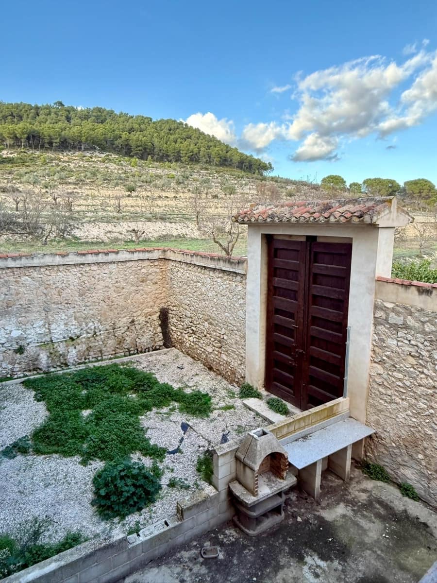 8 bedroom Villa for sale in Alcoy / Alcoi with garage - € 2,100,000 (Ref: 9833780)