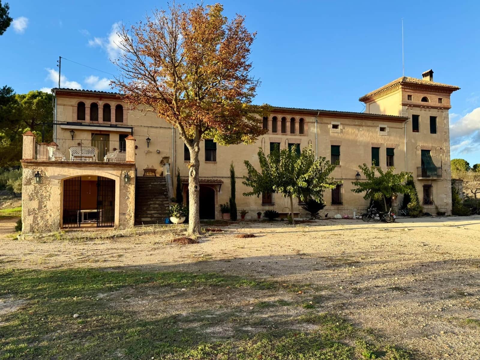 8 bedroom Villa for sale in Alcoy / Alcoi with garage - € 2,100,000 (Ref: 9833780)