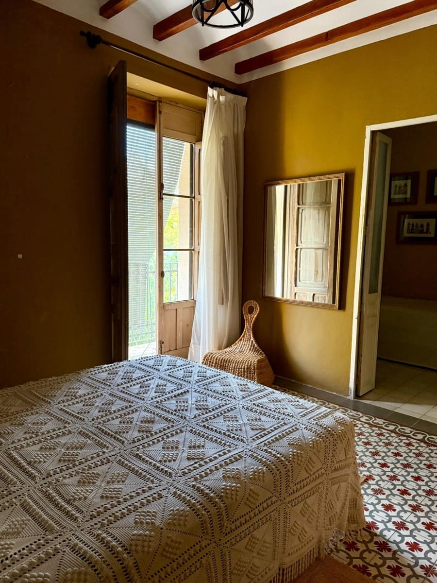 8 bedroom Villa for sale in Alcoy / Alcoi with garage - € 2,100,000 (Ref: 9833780)