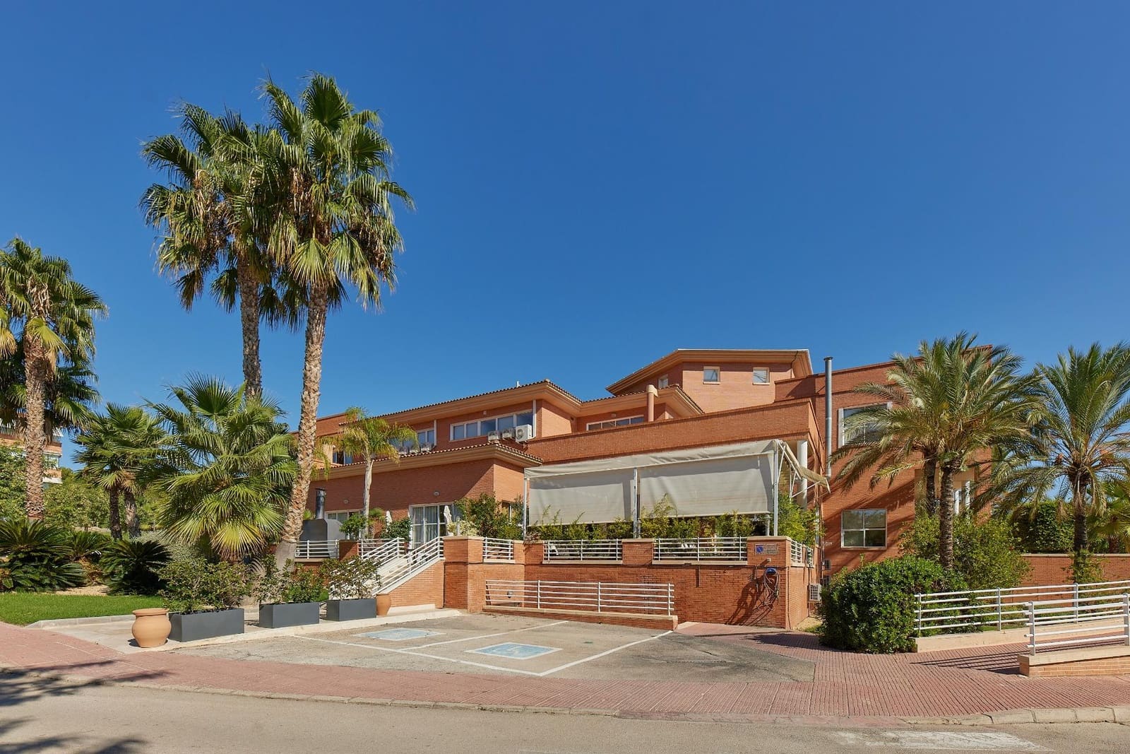 3 bedroom Apartment for sale in Alfaz del Pi / L'Alfas del Pi with pool - € 300,000 (Ref: 9846536)