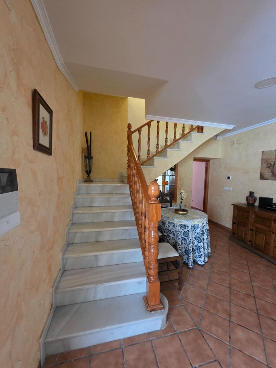 8 bedroom Finca/Country House for sale in Sax with pool garage - € 550,000 (Ref: 9865312)