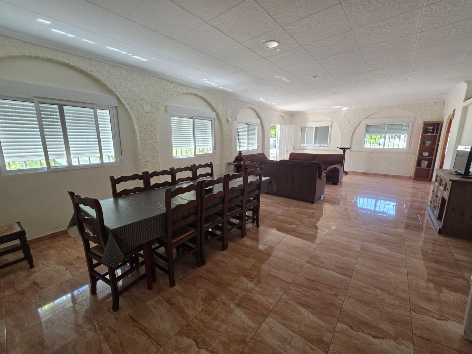 8 bedroom Finca/Country House for sale in Sax with pool garage - € 550,000 (Ref: 9865312)