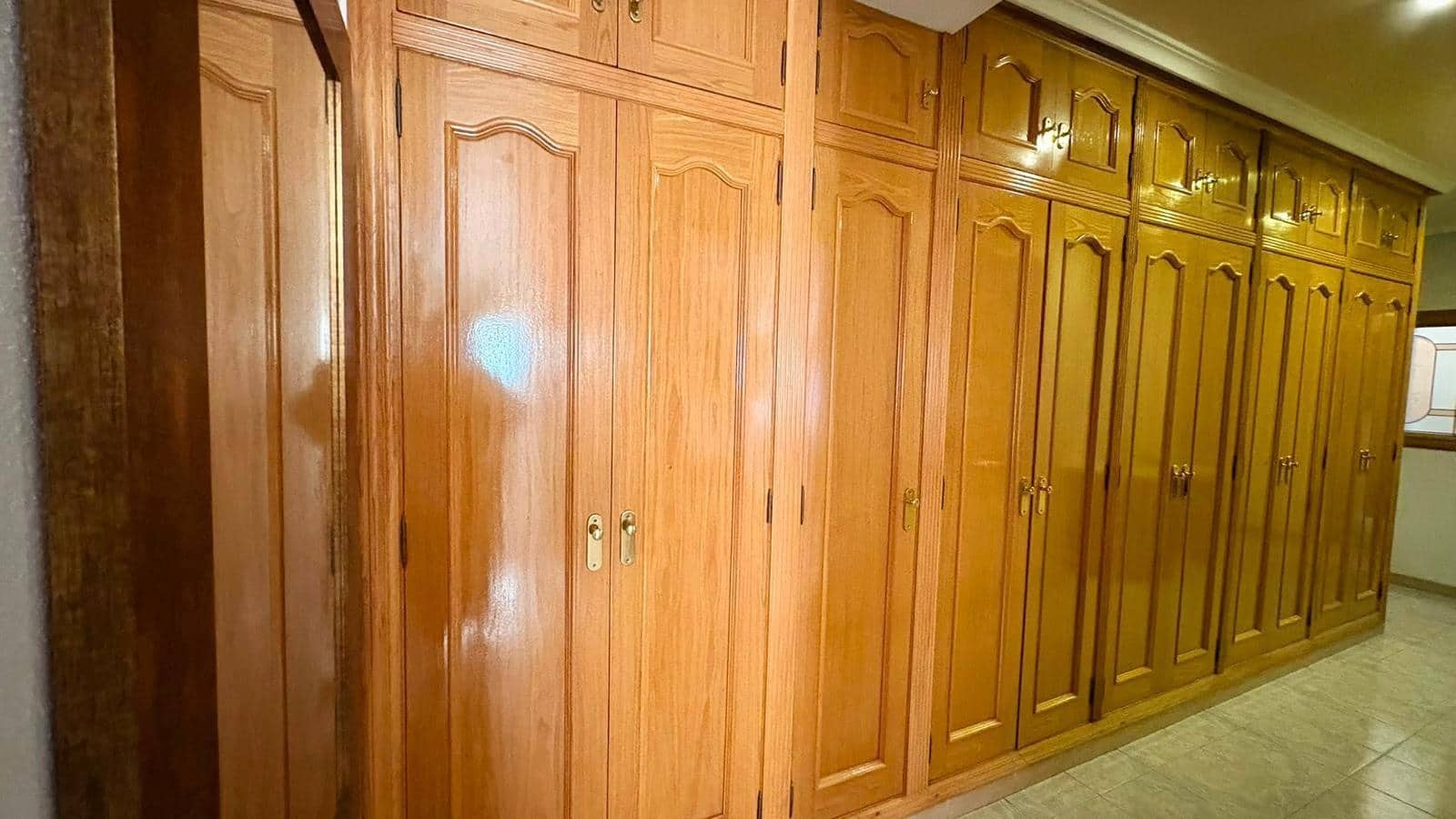 3 soveværelse Rækkehus til salg i Muro de Alcoy med garage - € 300.000 (Ref: 9868699)