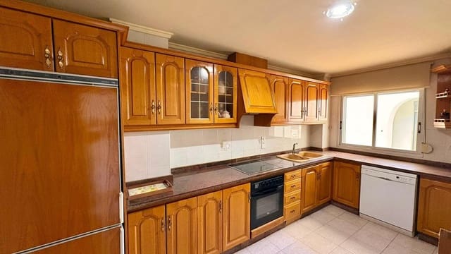 3 soveværelse Rækkehus til salg i Muro de Alcoy med garage - € 300.000 (Ref: 9868699)