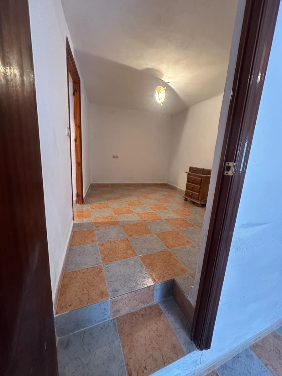 4 bedroom Townhouse for sale in Purchena - € 34,000 (Ref: 9888984)