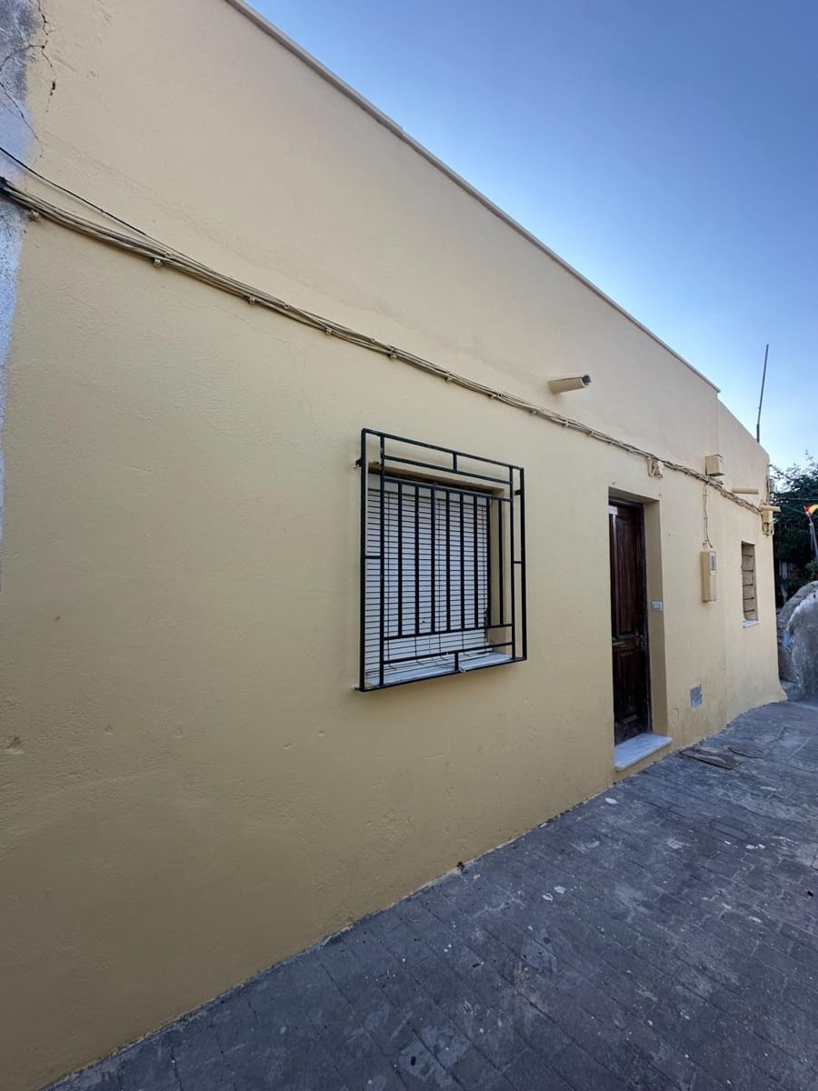 4 bedroom Townhouse for sale in Purchena - € 34,000 (Ref: 9888984)