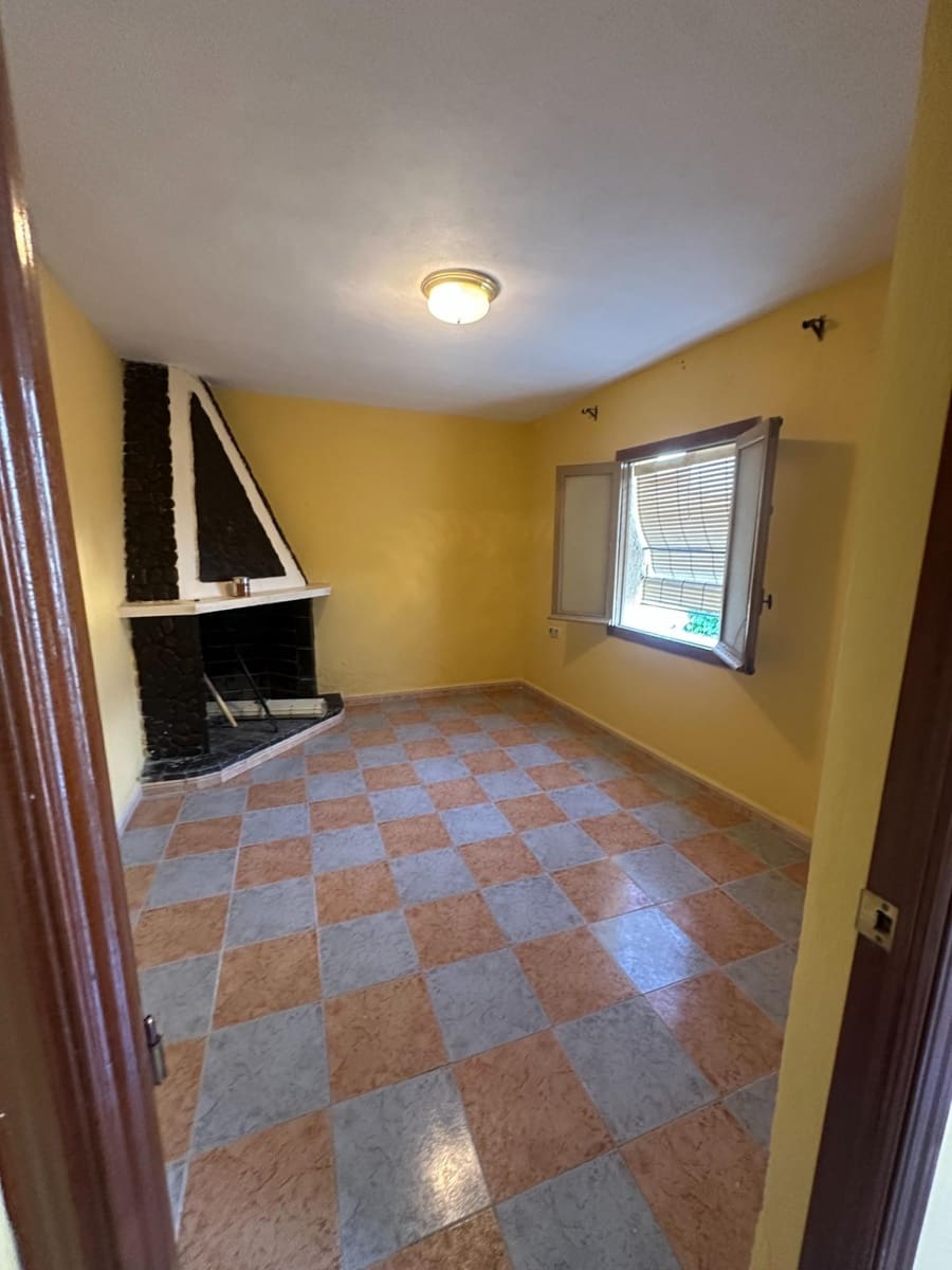 4 bedroom Townhouse for sale in Purchena - € 34,000 (Ref: 9888984)