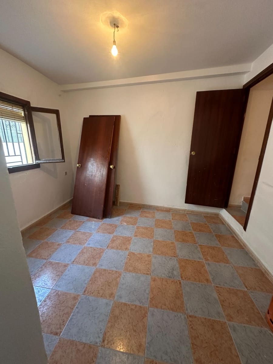 4 bedroom Townhouse for sale in Purchena - € 34,000 (Ref: 9888984)