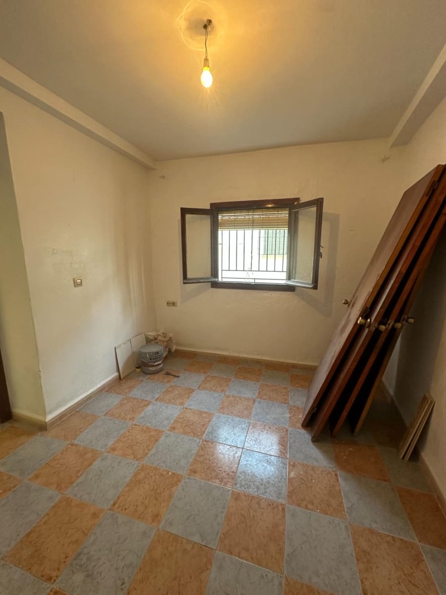4 bedroom Townhouse for sale in Purchena - € 34,000 (Ref: 9888984)