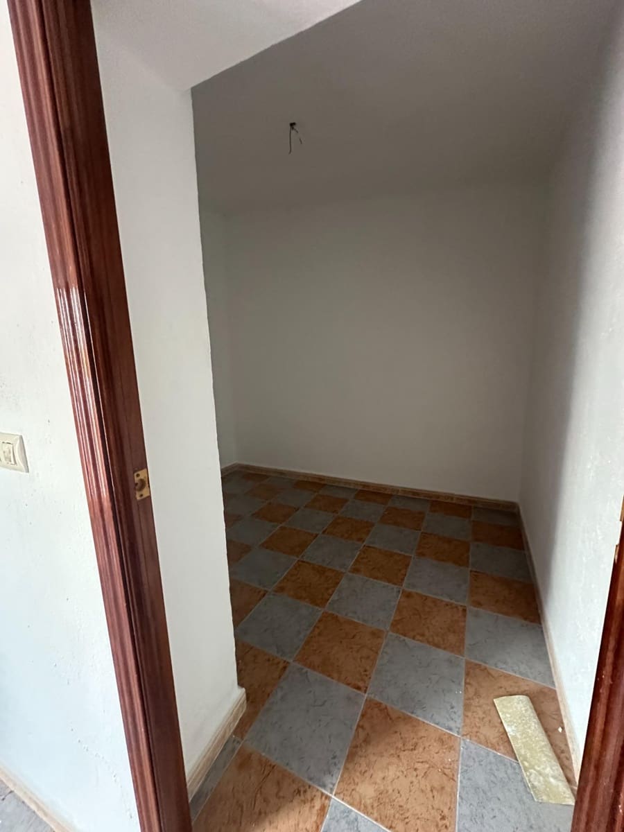 4 bedroom Townhouse for sale in Purchena - € 34,000 (Ref: 9888984)