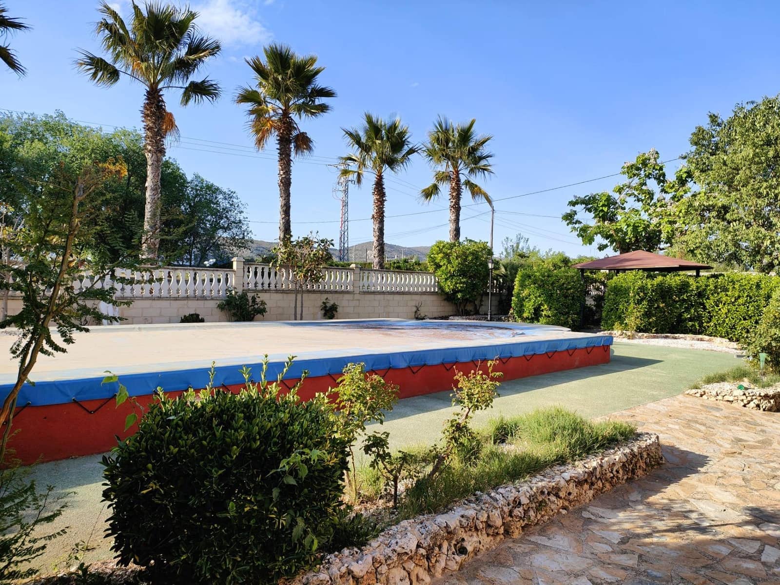 5 bedroom Villa for sale in Alcoy / Alcoi with pool garage - € 430,000 (Ref: 9911168)