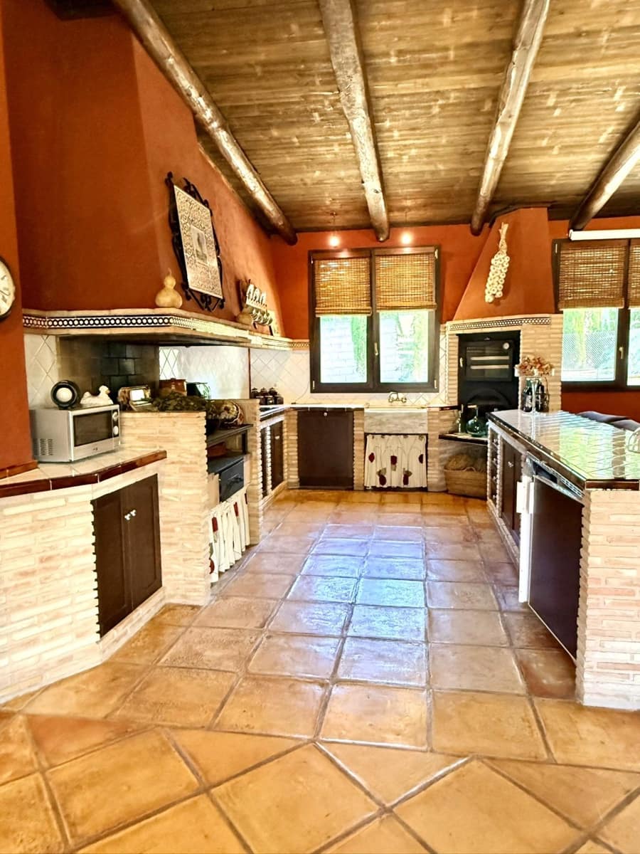 4 bedroom Villa for sale in Cocentaina with pool garage - € 695,000 (Ref: 9913274)