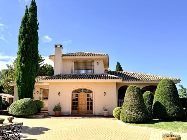 4 soverom Villa til salgs i Cocentaina med svømmebasseng garasje - € 695 000 (Ref: 9913274)
