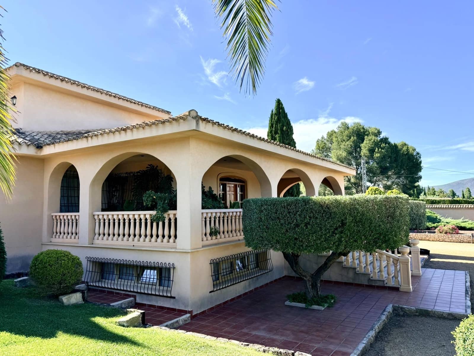 4 bedroom Villa for sale in Cocentaina with pool garage - € 695,000 (Ref: 9913274)