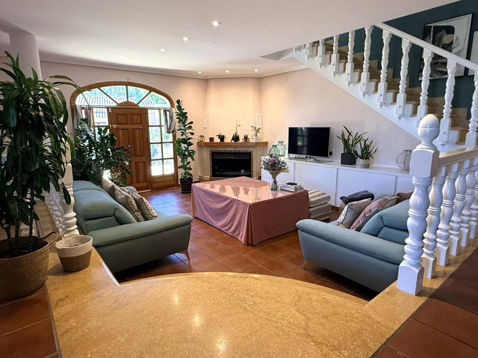 4 bedroom Villa for sale in Cocentaina with pool garage - € 695,000 (Ref: 9913274)