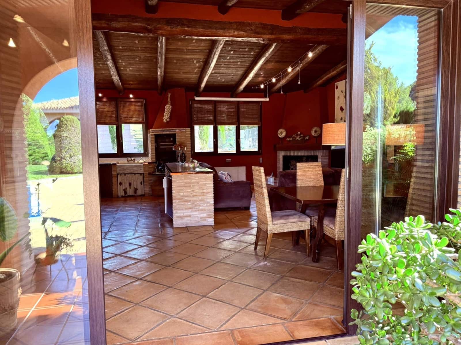 4 bedroom Villa for sale in Cocentaina with pool garage - € 695,000 (Ref: 9913274)