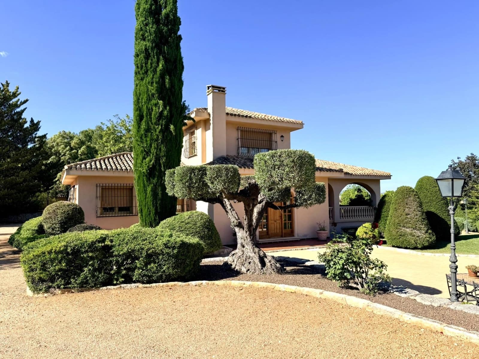 4 bedroom Villa for sale in Cocentaina with pool garage - € 695,000 (Ref: 9913274)