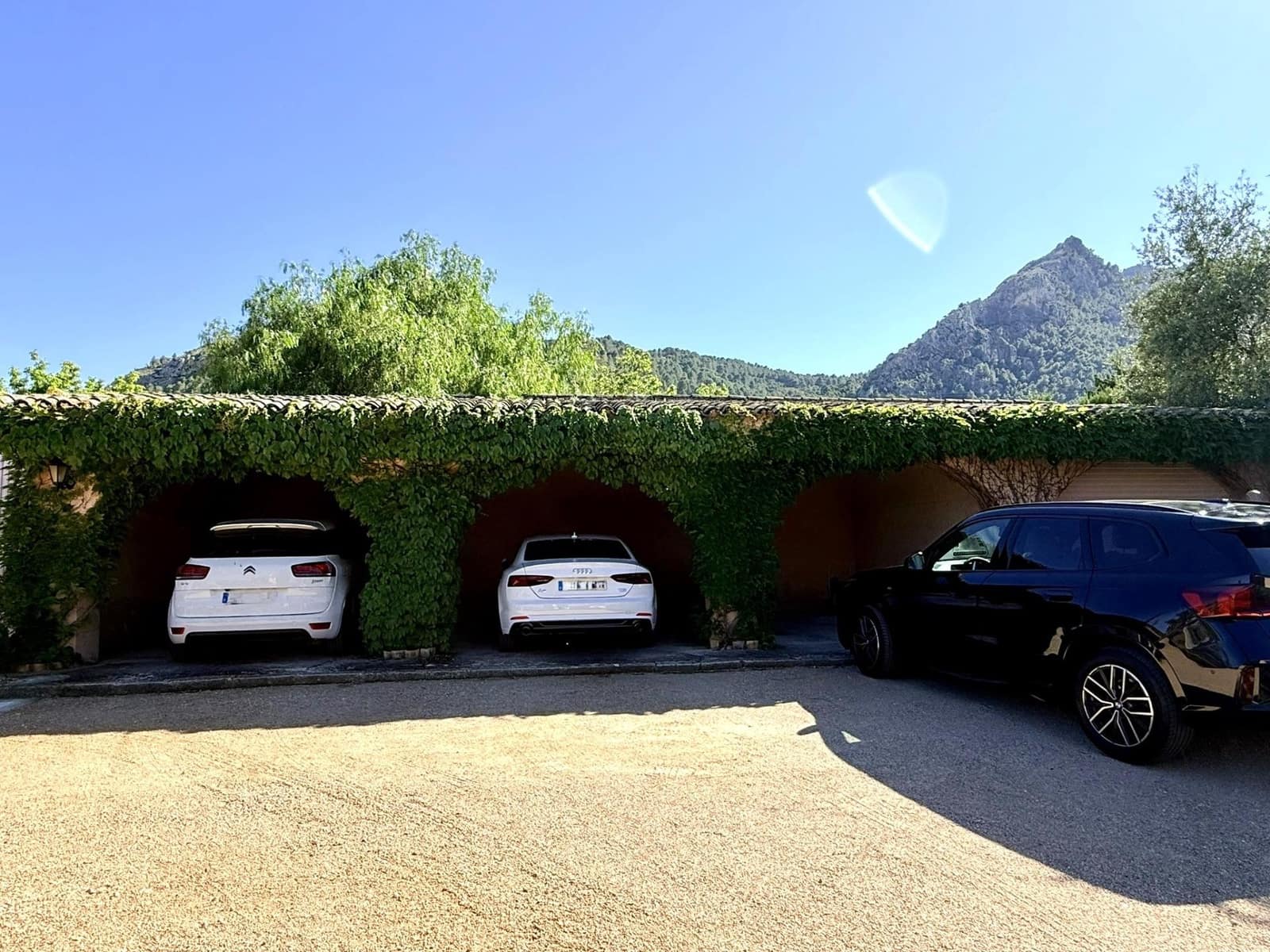 4 bedroom Villa for sale in Cocentaina with pool garage - € 695,000 (Ref: 9913274)