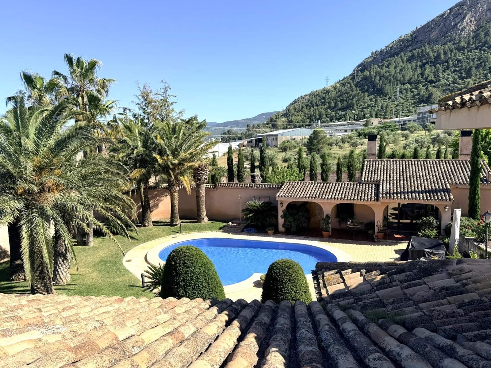 4 bedroom Villa for sale in Cocentaina with pool garage - € 695,000 (Ref: 9913274)