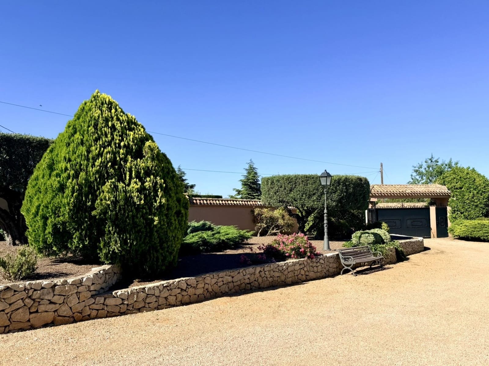4 bedroom Villa for sale in Cocentaina with pool garage - € 695,000 (Ref: 9913274)