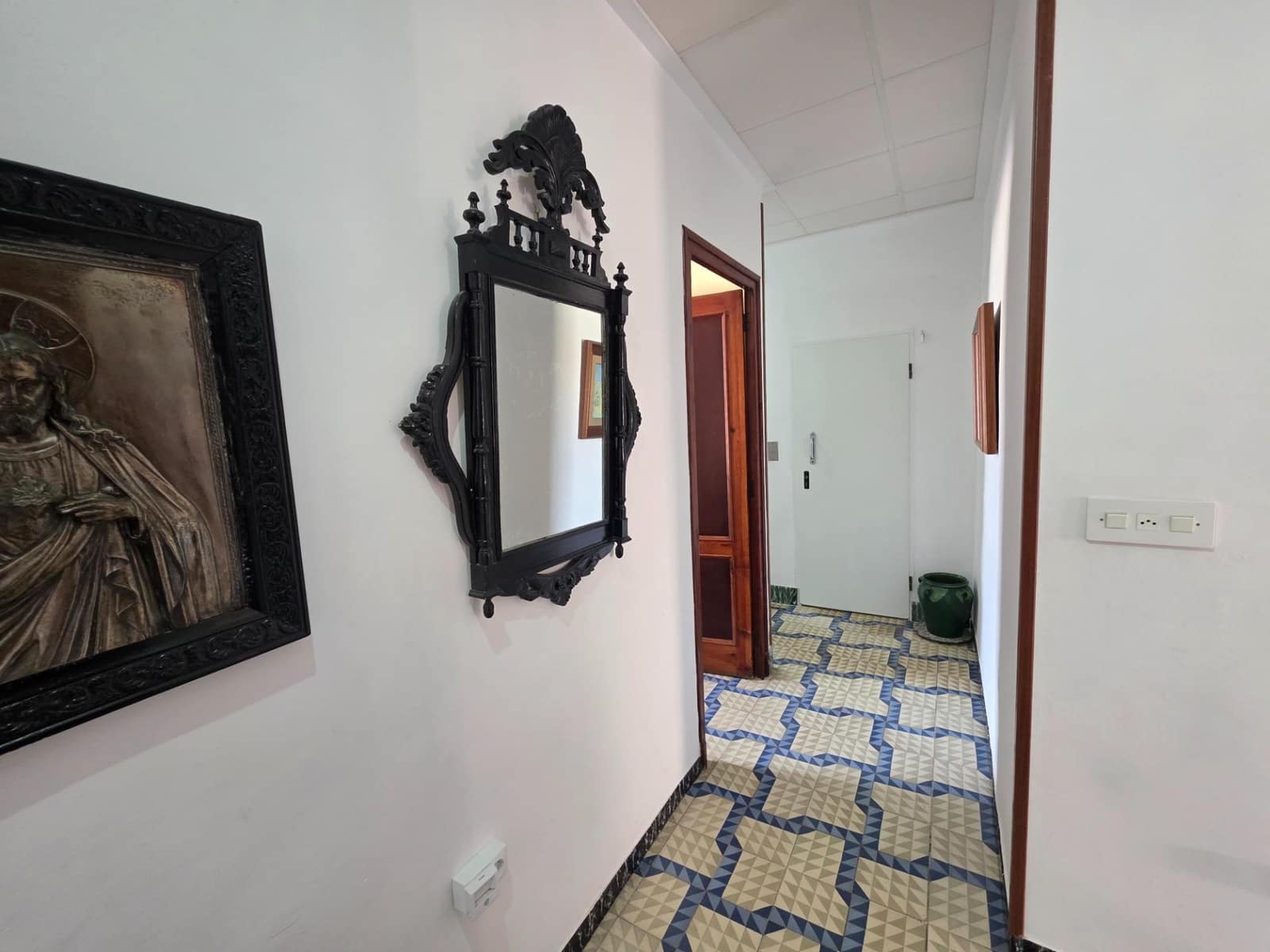 6 bedroom Townhouse for sale in Vall de Gallinera with garage - € 445,000 (Ref: 9927520)