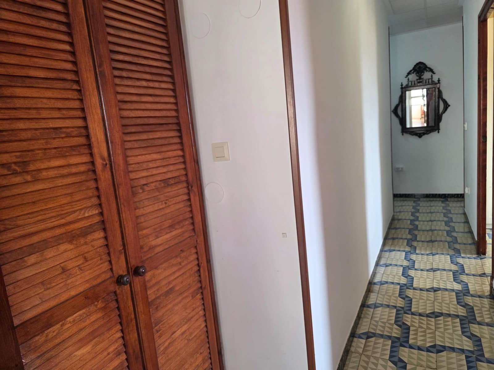 6 bedroom Townhouse for sale in Vall de Gallinera with garage - € 445,000 (Ref: 9927520)