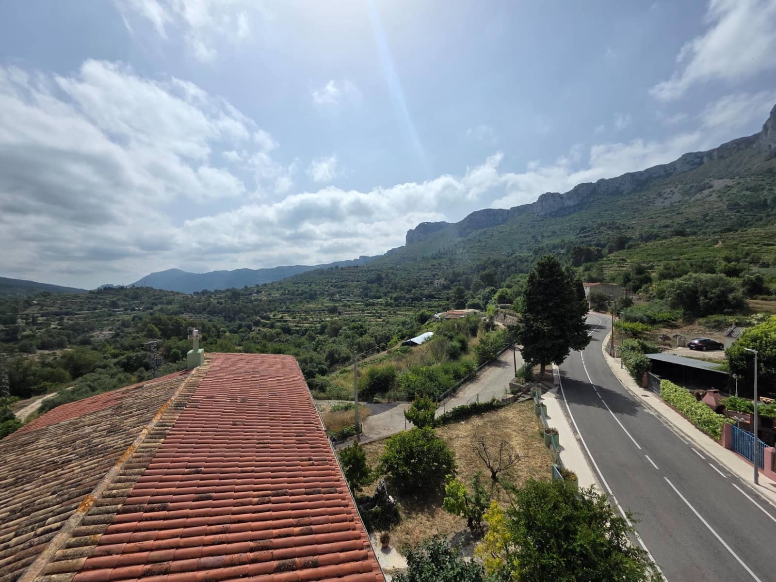 6 bedroom Townhouse for sale in Vall de Gallinera with garage - € 445,000 (Ref: 9927520)