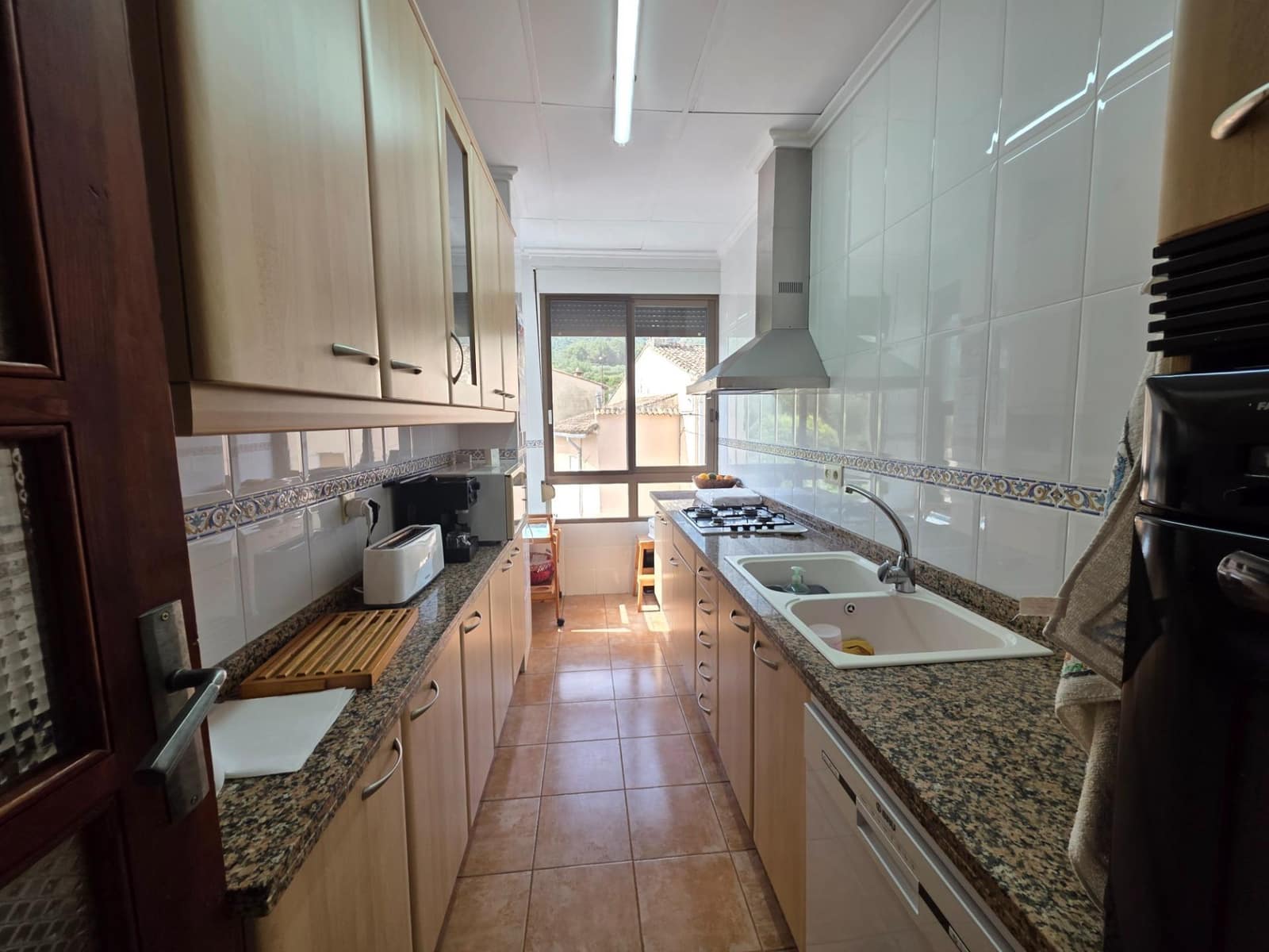 6 bedroom Townhouse for sale in Vall de Gallinera with garage - € 445,000 (Ref: 9927520)