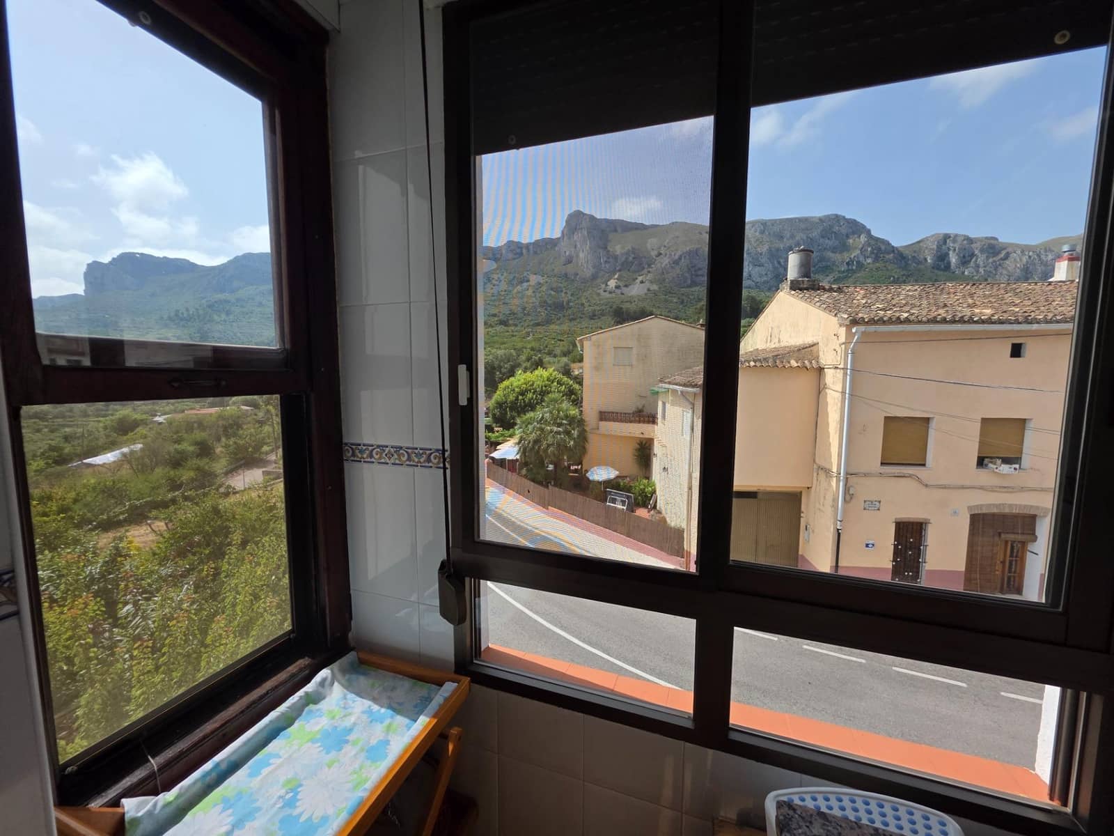 6 bedroom Townhouse for sale in Vall de Gallinera with garage - € 445,000 (Ref: 9927520)